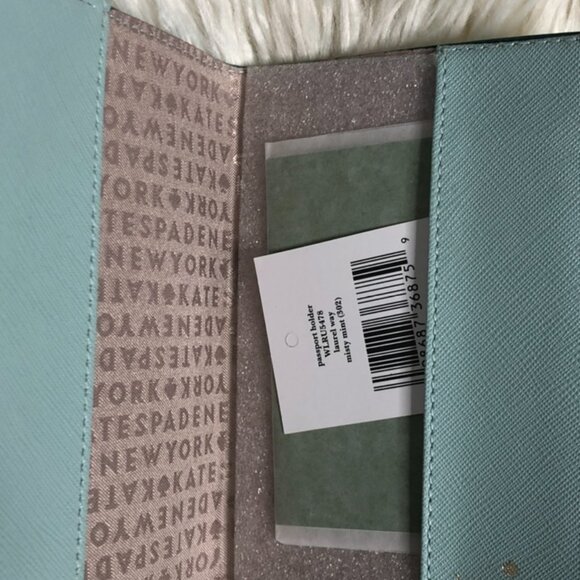 kate spade laurel way passport holder - Picture 5 of 15